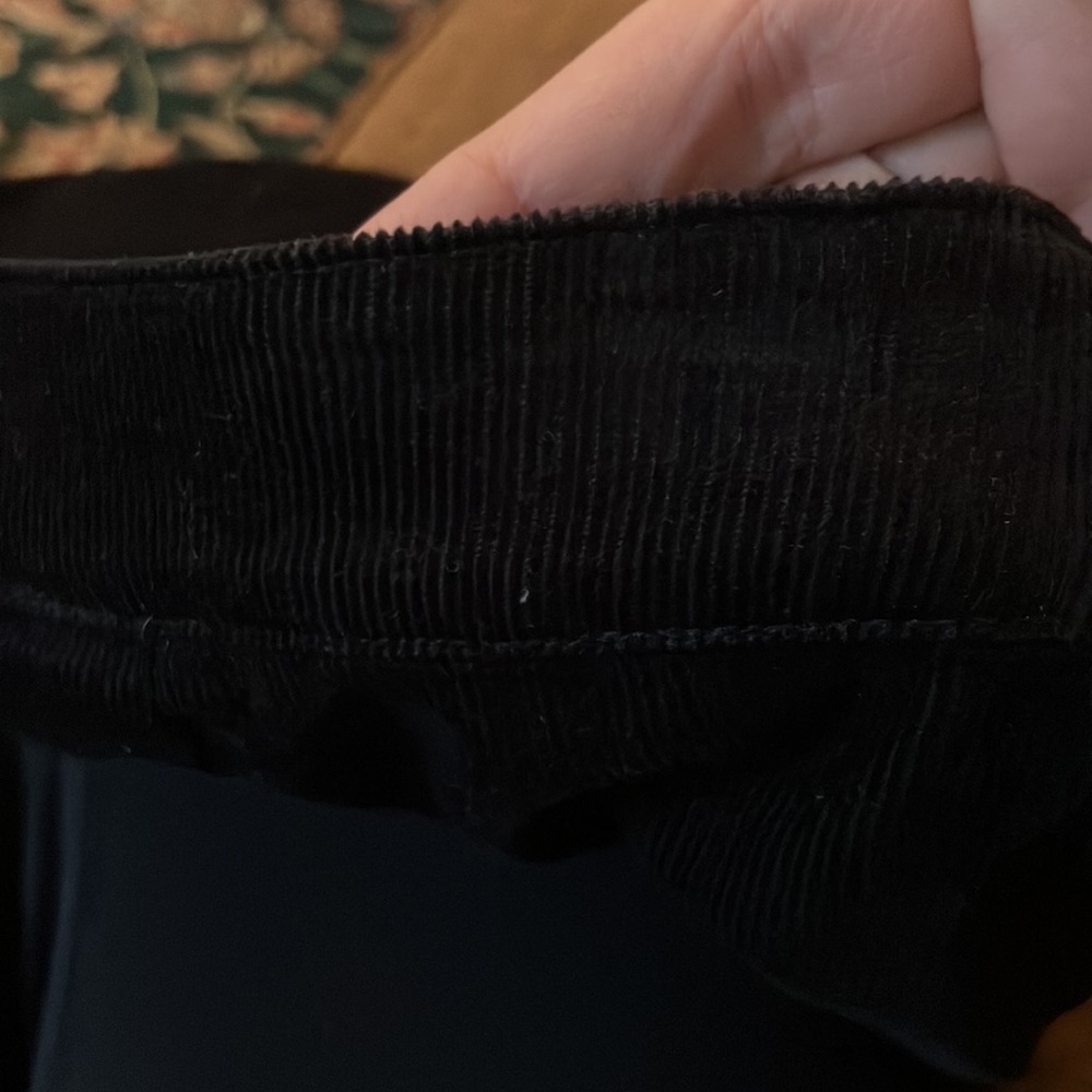 Aritzia Wilfred and Free Corduroy Skirt Size 6 - Picture 7 of 9